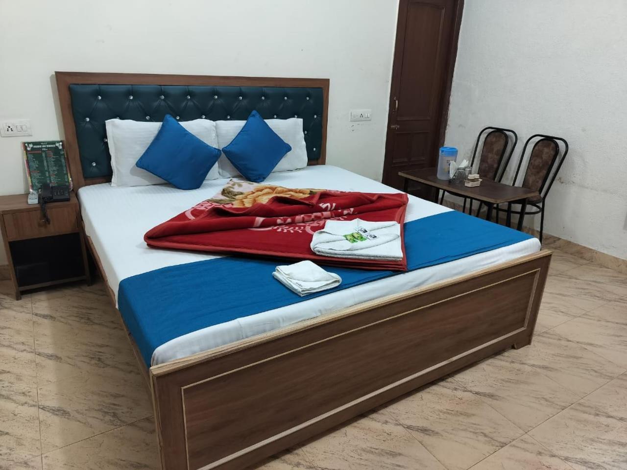 Hotel Holiday Inn Paradise Chandīgarh Exterior foto